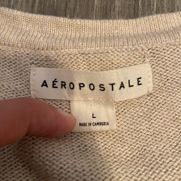 Knit Cropped Sweater. Size L. No tags, never worn - Picture 3 of 3